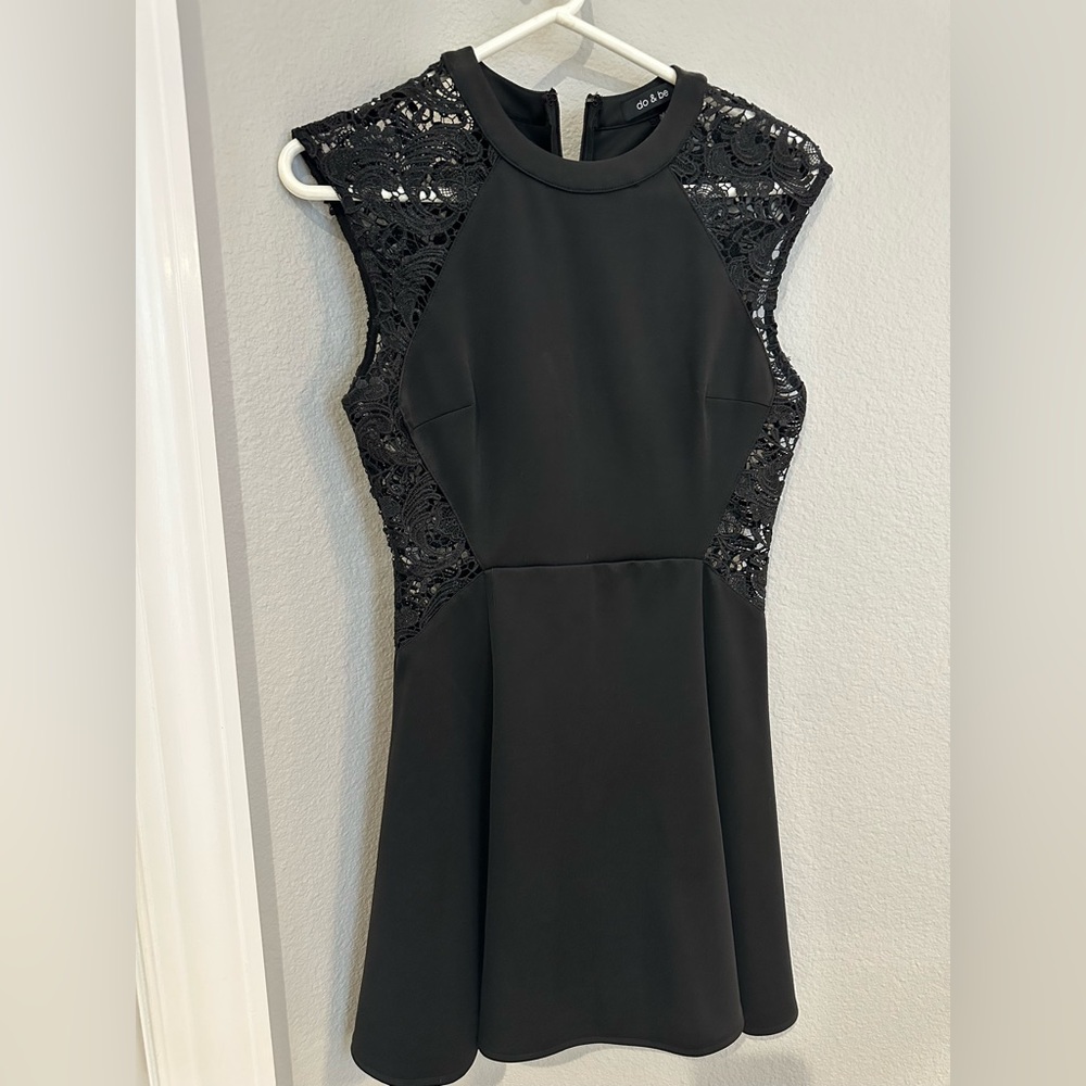 Elegant Black Lace Women's Dress